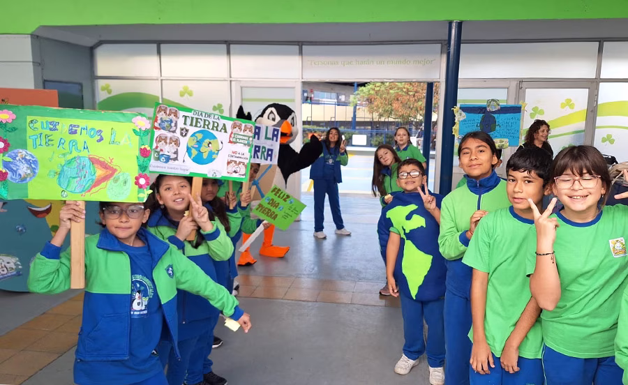 Día de la Tierra, academias de Forjadores Ambientales.