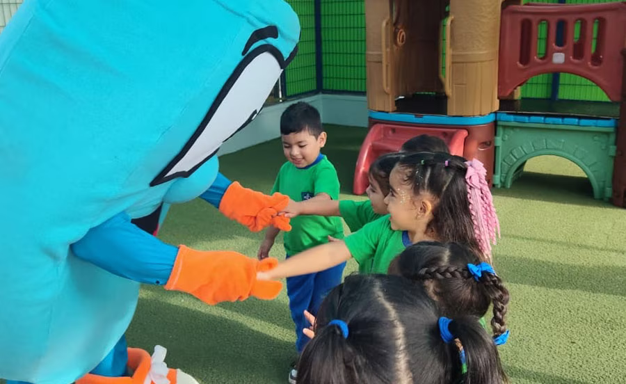 Visita de Yaku al Colegio San Patricio.